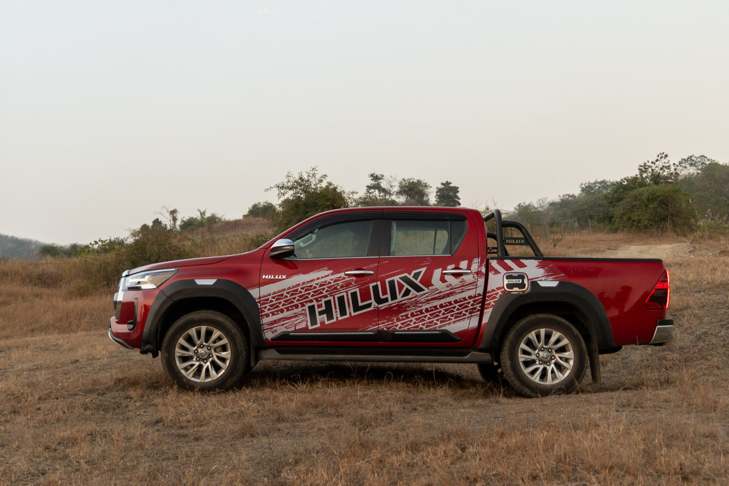 Toyota Hilux Side Toyota Hilux Side
