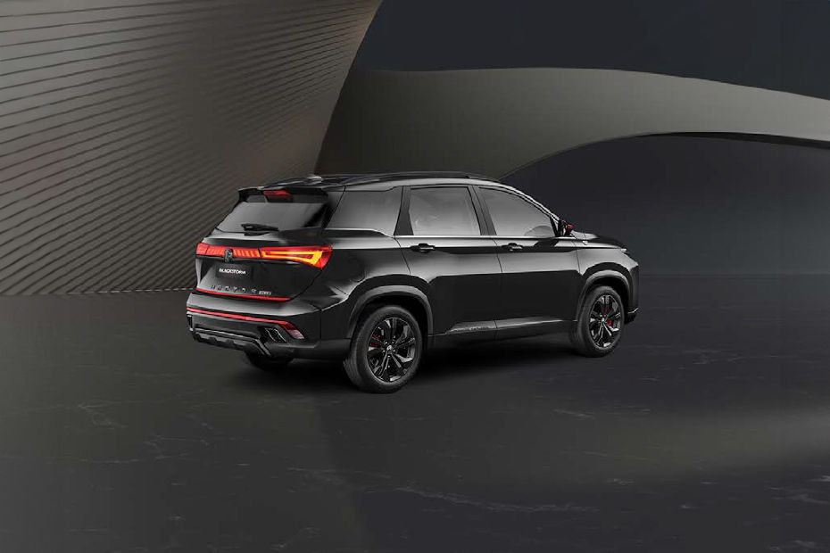 MG Hector Blackstorm Rear