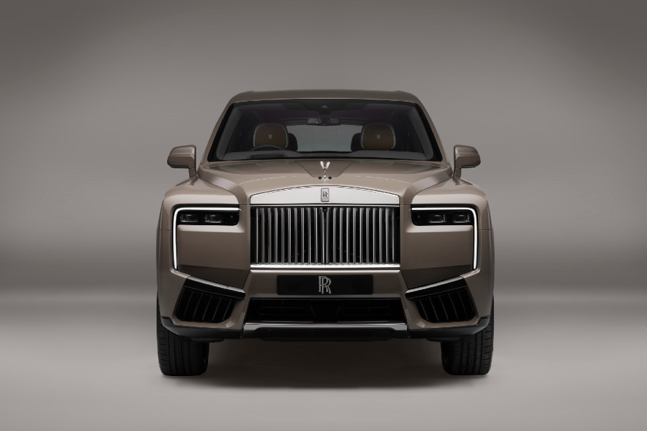 Rolls-Royce Cullinan Serisi II ön kısım Rolls-Royce Cullinan Serisi II ön kısım