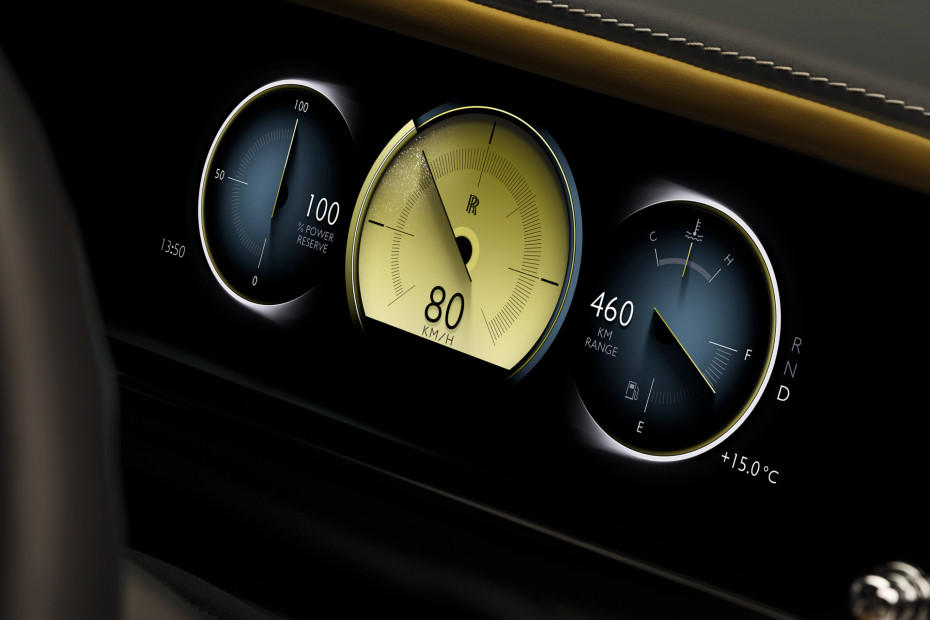 Rolls-Royce Cullinan Series II dijital sürücü ekranı Rolls-Royce Cullinan Series II dijital sürücü ekranı