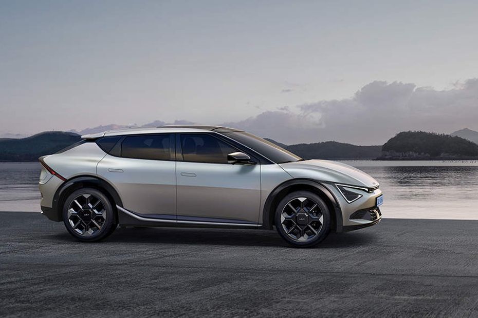 2025 Kia EV6 side