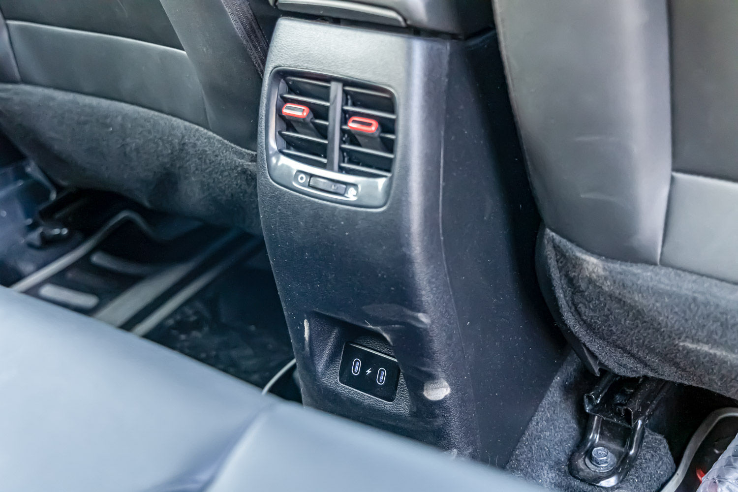 Hyundai Venue N Line Rear Charging Ports Hyundai Venue N Line Rear Charging Ports