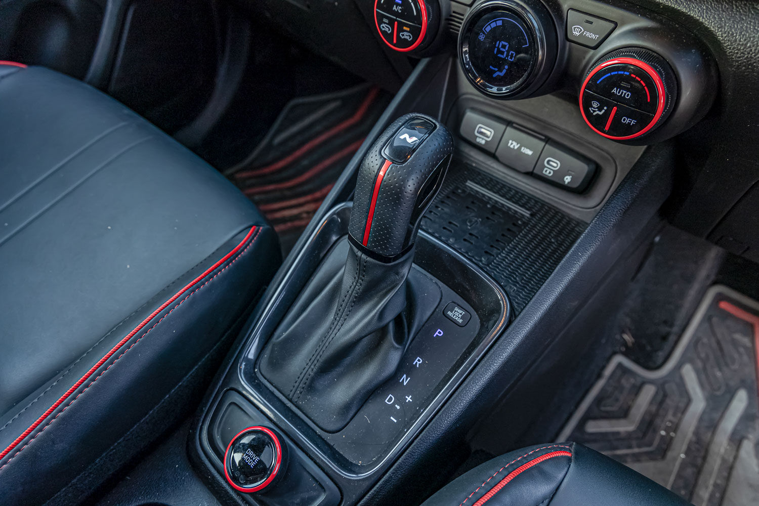 Hyundai Venue N Line Gear Shifter Hyundai Venue N Line Gear Shifter