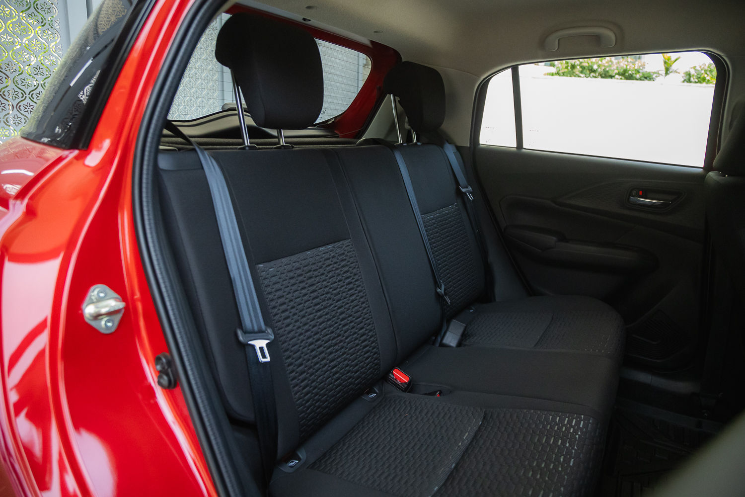 Maruti Swift Price - Features, Images, Colours & Reviews