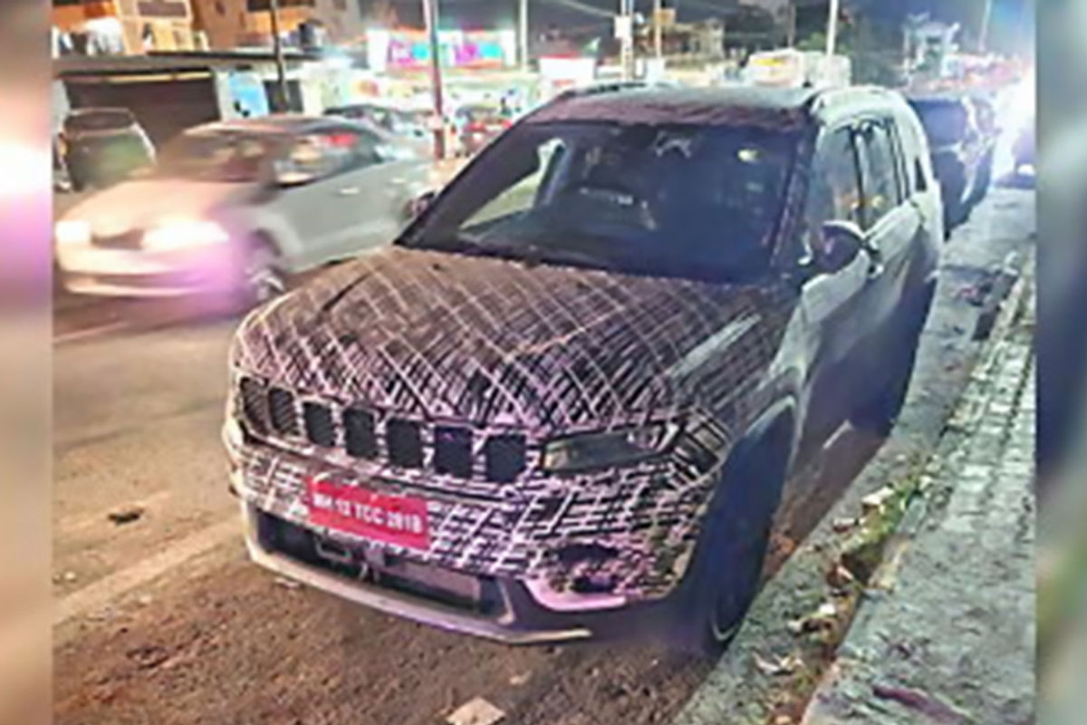 Jeep Meridian Facelift Spied