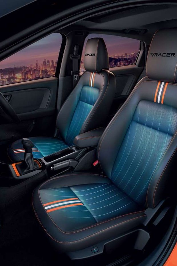 Front ventilated seats in Tata Altroz Racer