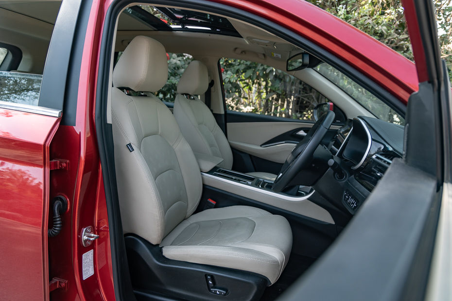 MG Hector Front Seats