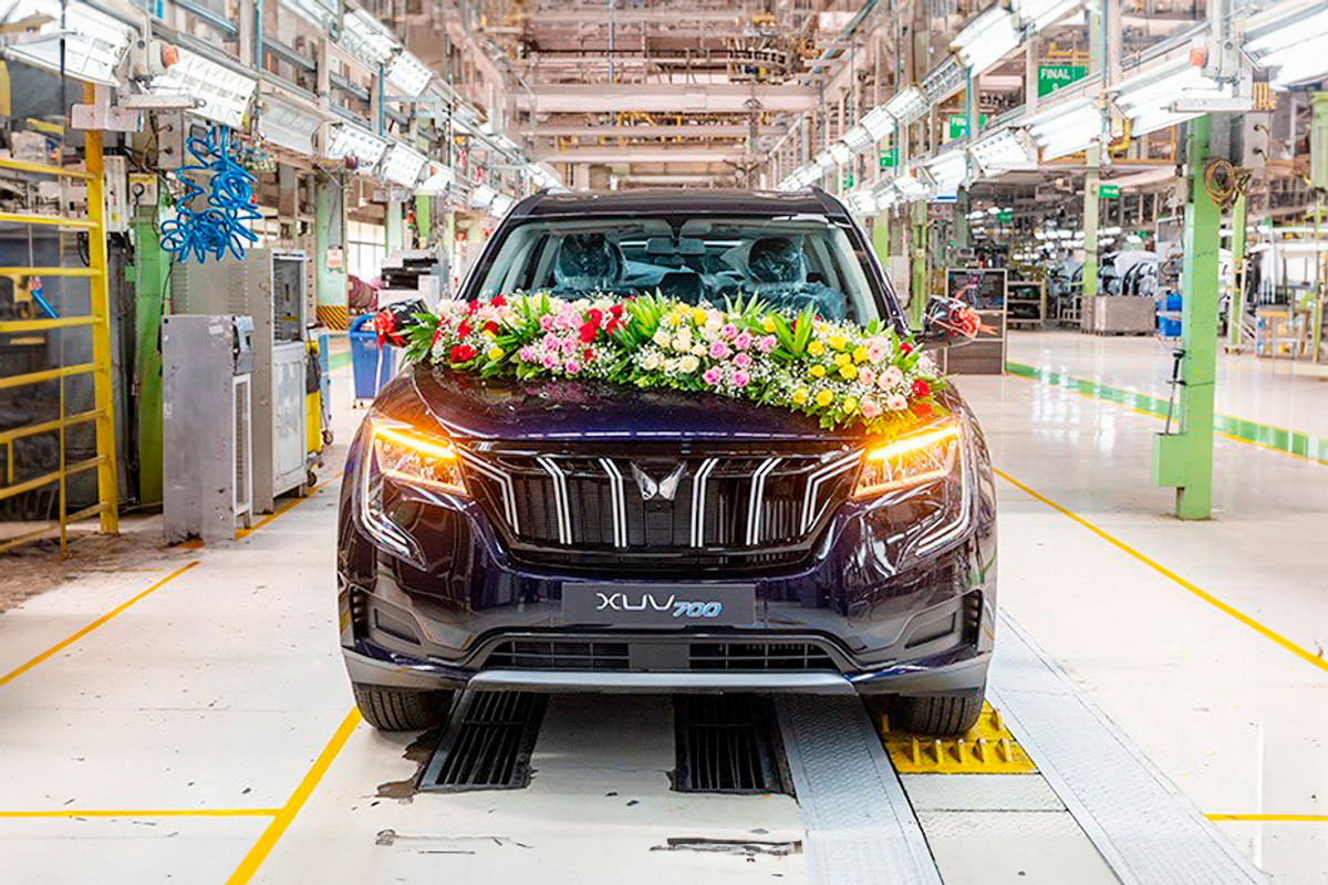 Mahindra XUV700 Crosses 2 Lakh Production Milestone