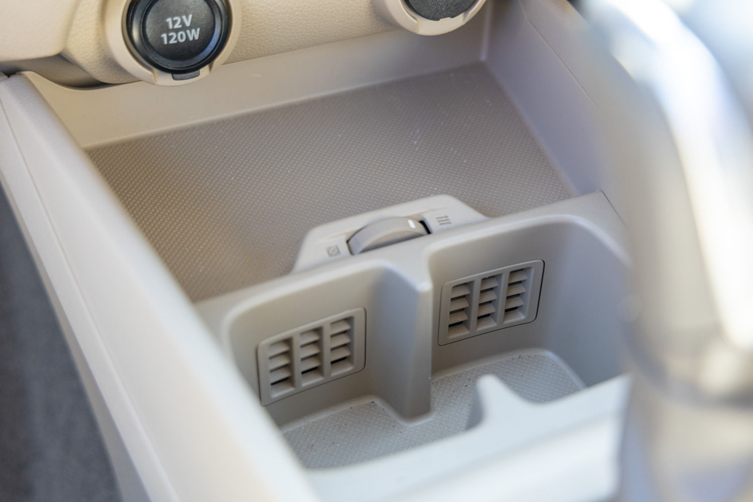 Toyota Rumion cup holders