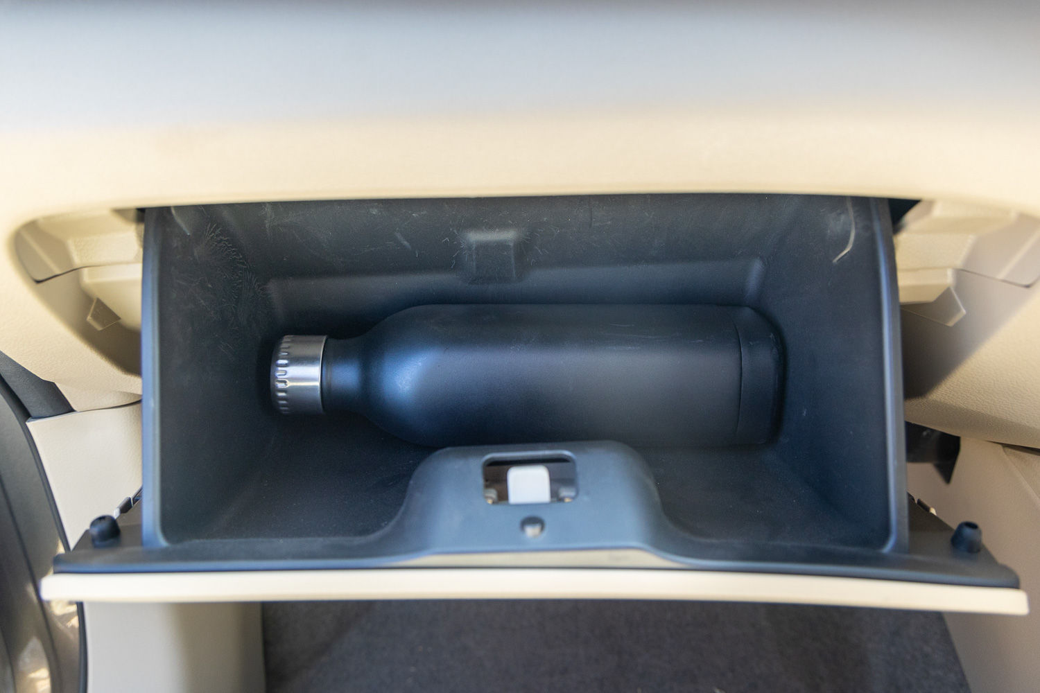 Toyota Rumion glovebox