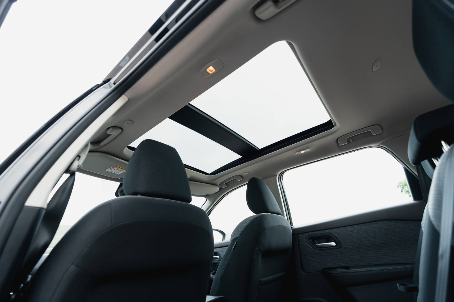 Nissan X-Trail Panoramic Sunroof