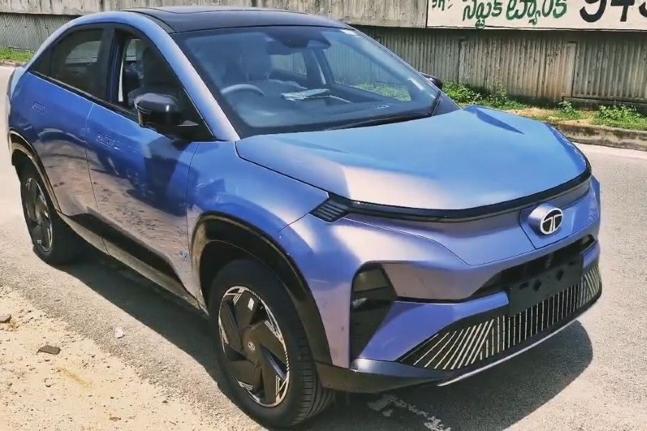 Tata Curvv EV front quarter