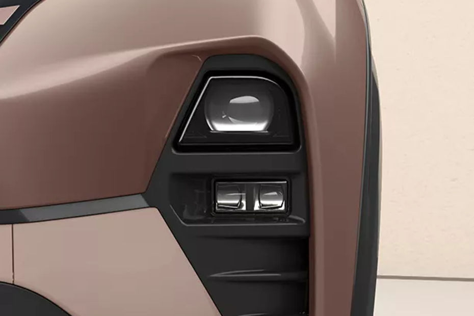 Tata Curvv auto-LED headlights Tata Curvv auto-LED headlights