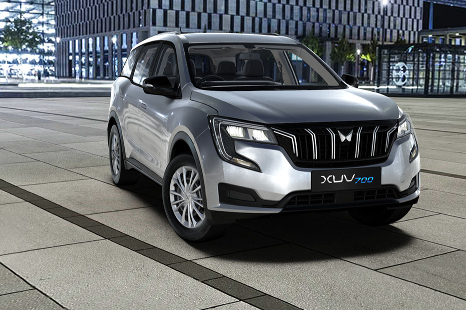 Mahindra XUV700 MX