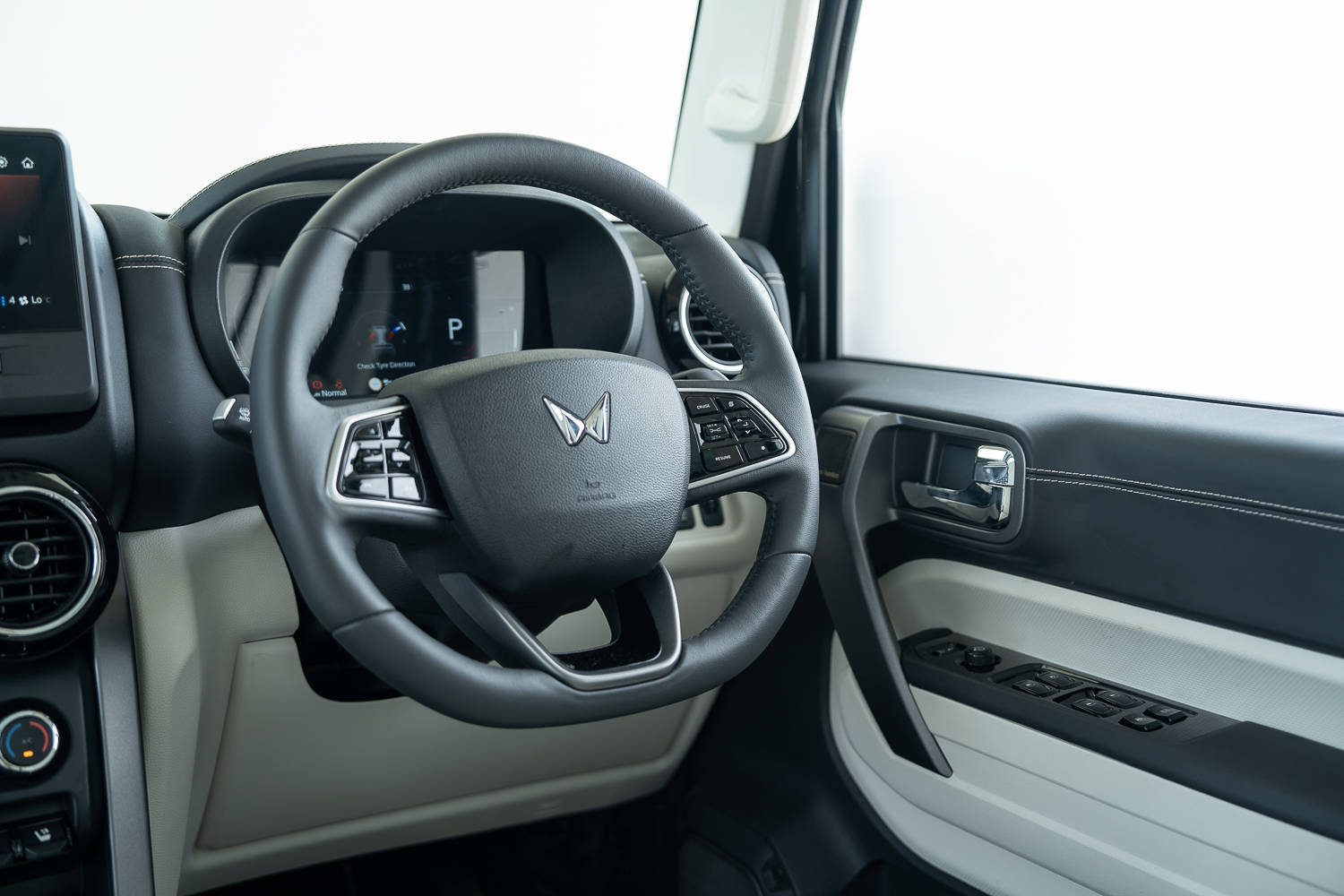 5 Door Mahindra Thar Roxx Interior