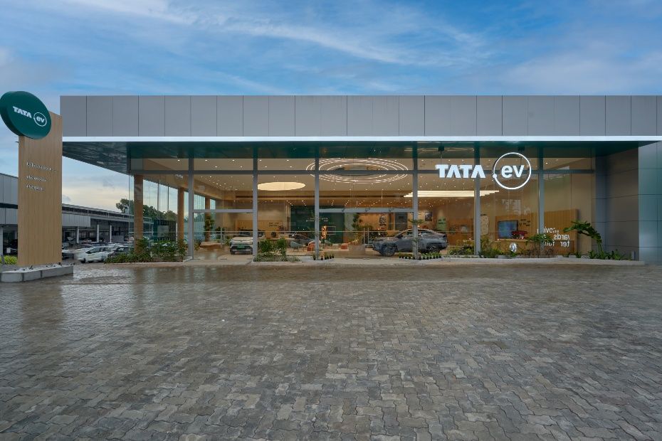 Tata EV Kalamassery showroom.jpg