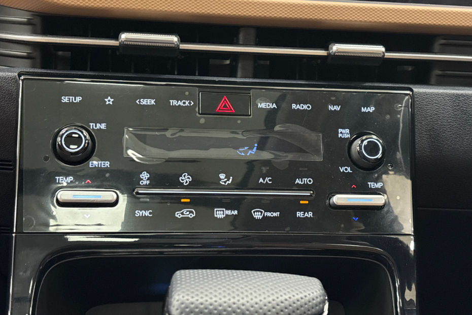 2024 Hyundai Alcazar Facelift Dual-zone Climate Control