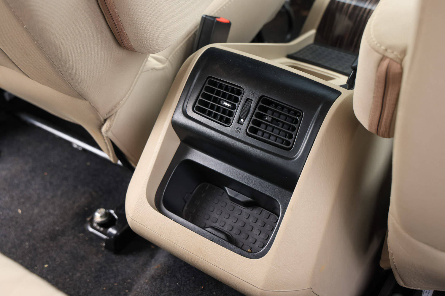 Mahindra Scorpio Classic Rear Cupholders