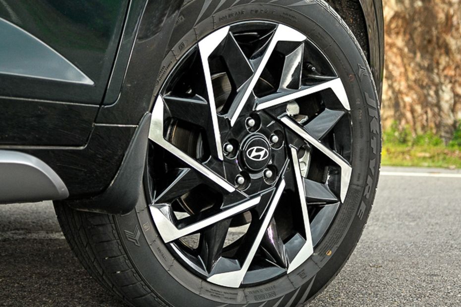 Hyundai Alcazar gets 18-inch alloy wheels