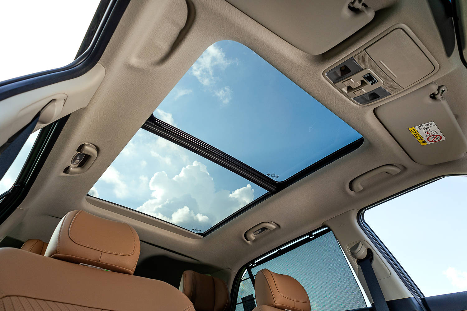 Hyundai Alcazar panoramic sunroof