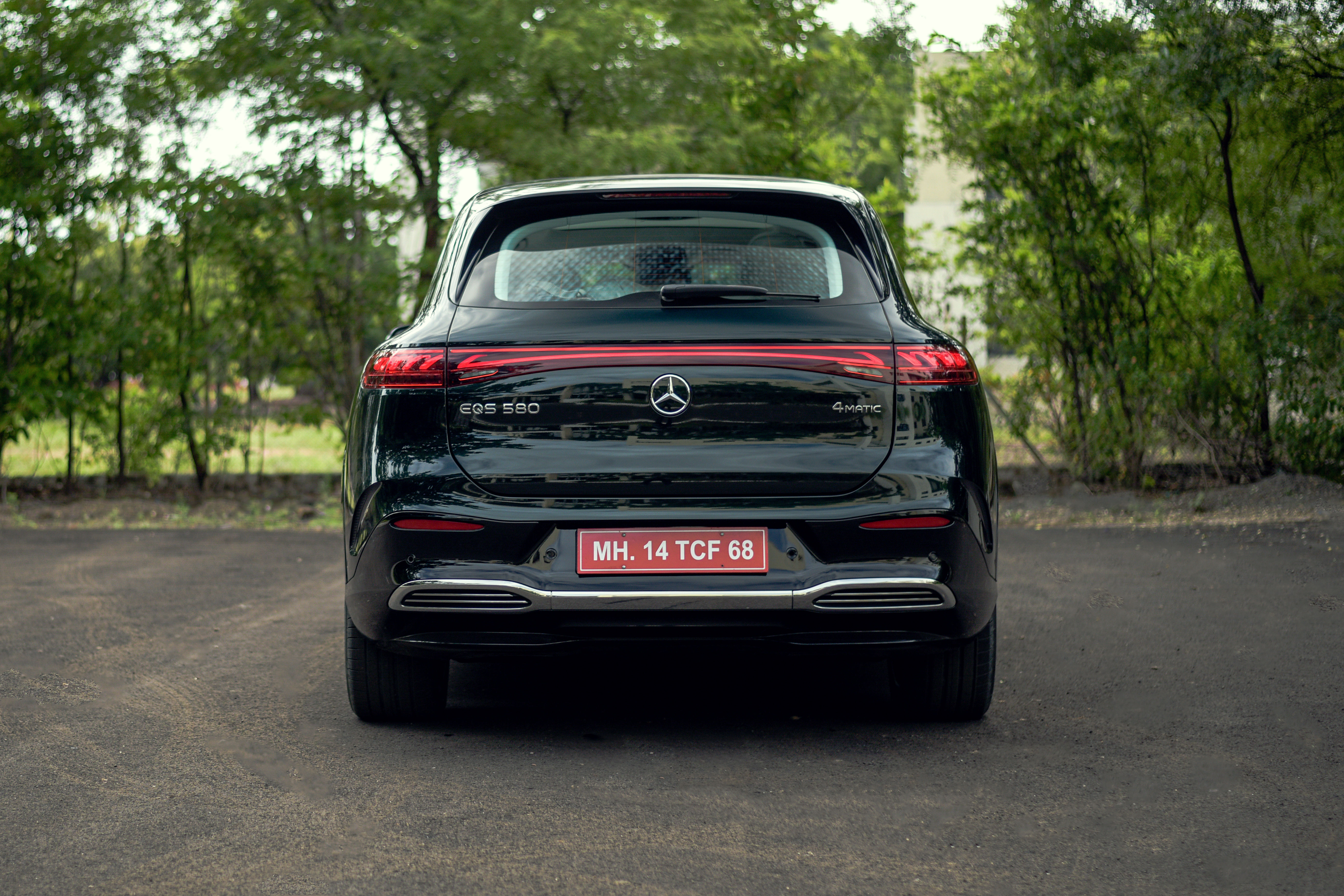 Mercedes-Benz EQS SUV rear