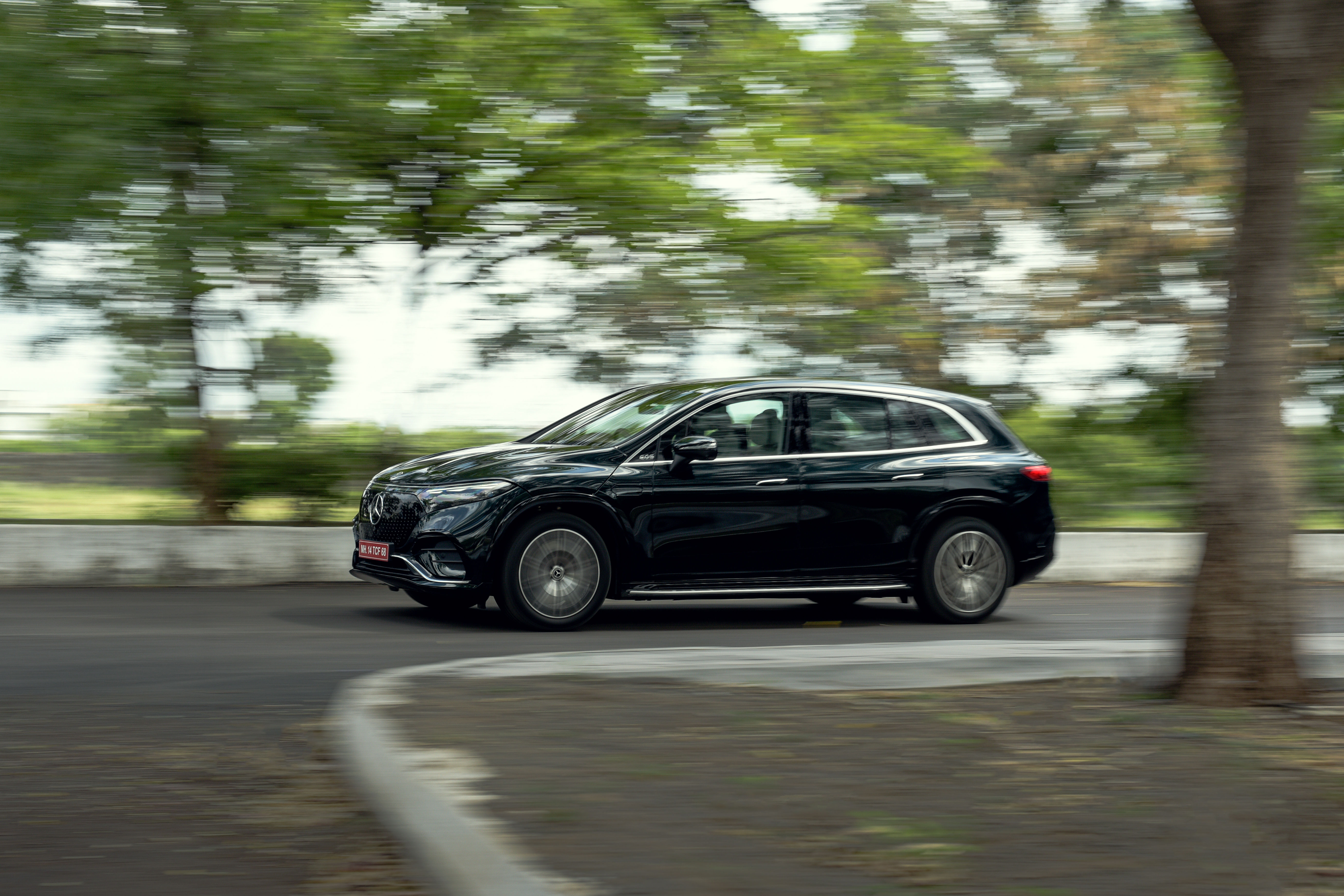 Mercedes-Benz EQS SUV