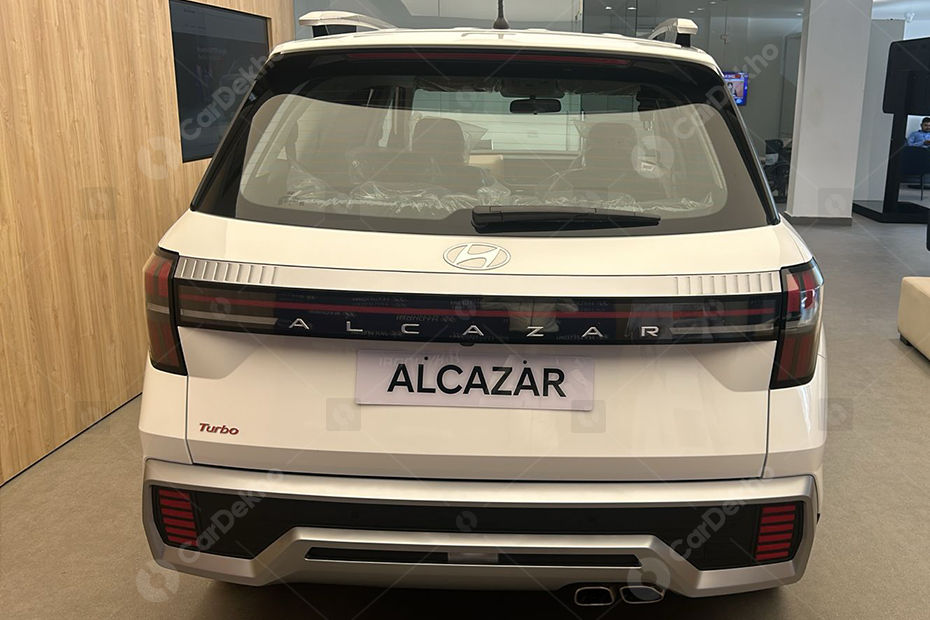 2024 Hyundai Alcazar Executive variant rear 2024 Hyundai Alcazar Executive variant rear