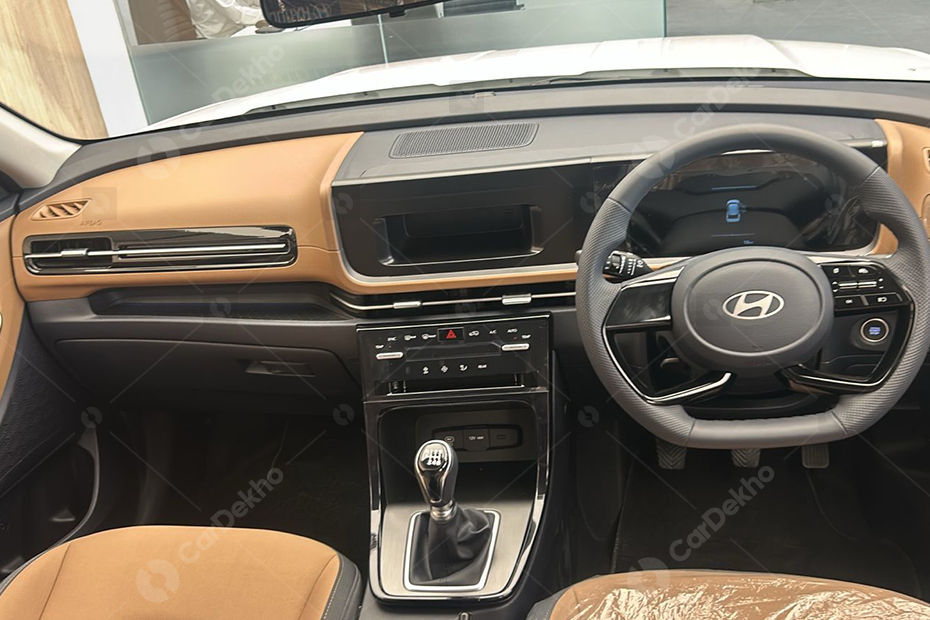 2024 Hyundai Alcazar Executive variant semi-digital driver display 2024 Hyundai Alcazar Executive variant semi-digital driver display