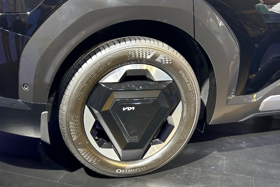 Kia EV9 Explained In 10 Images | CarDekho.com