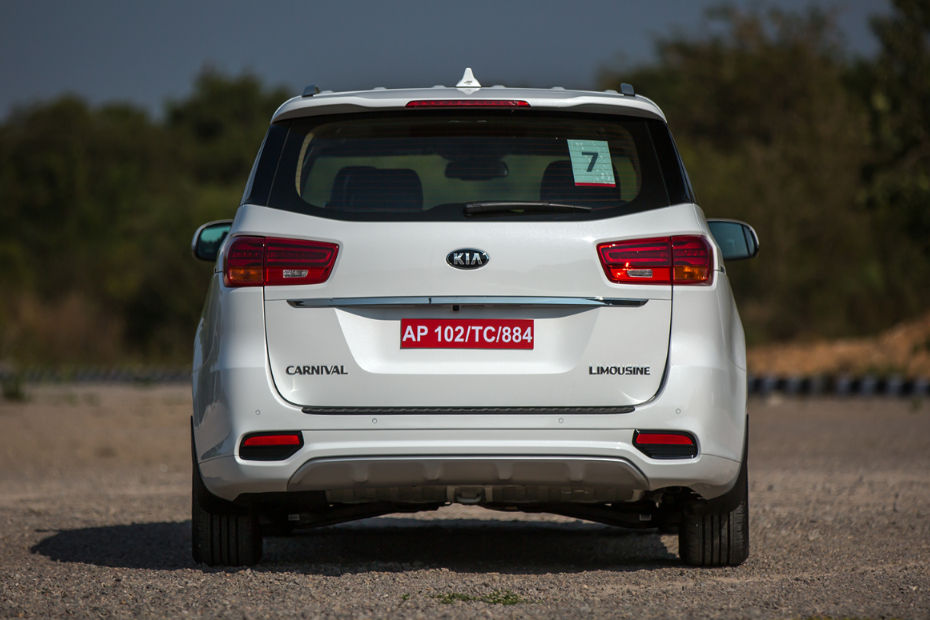2020 Kia Carnival Rear 2020 Kia Carnival Rear