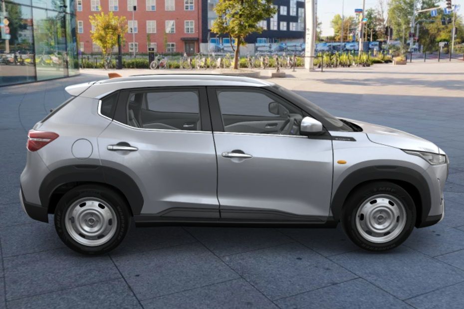 Nissan Magnite Blade Silver colour Nissan Magnite Blade Silver colour