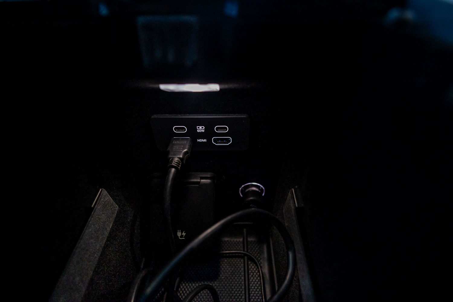Range Rover SV gets a wireless phone charger under the rear centre armrest