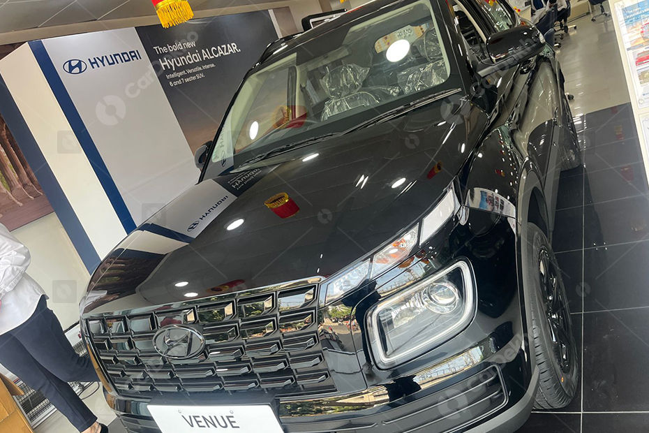 Venue Adventure Edition gets LED projector headlights