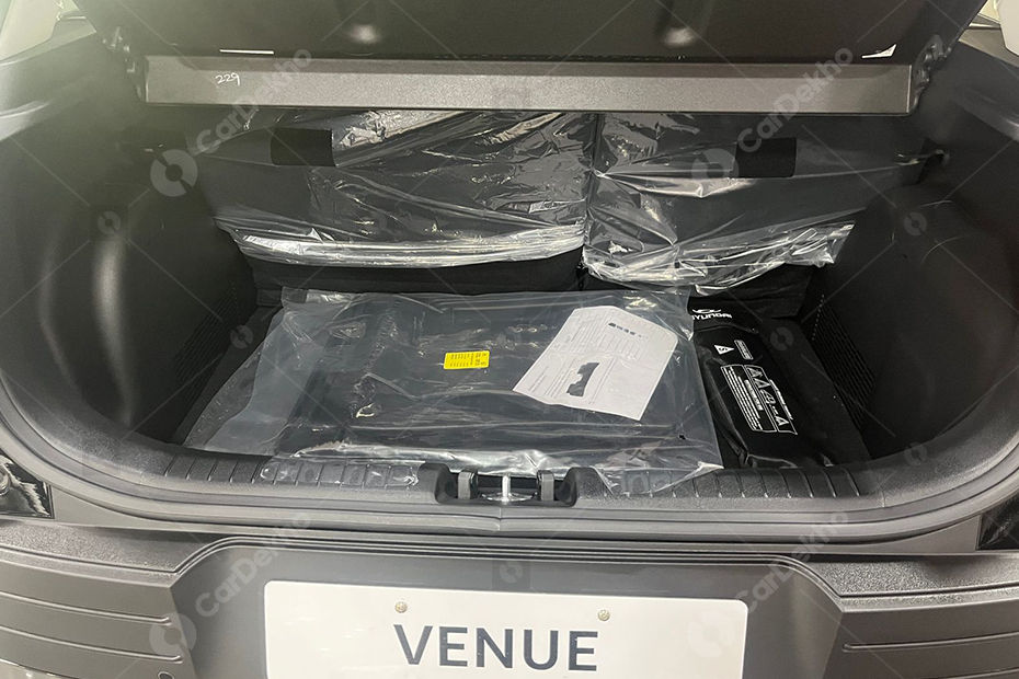Venue Adventure Edition boot space