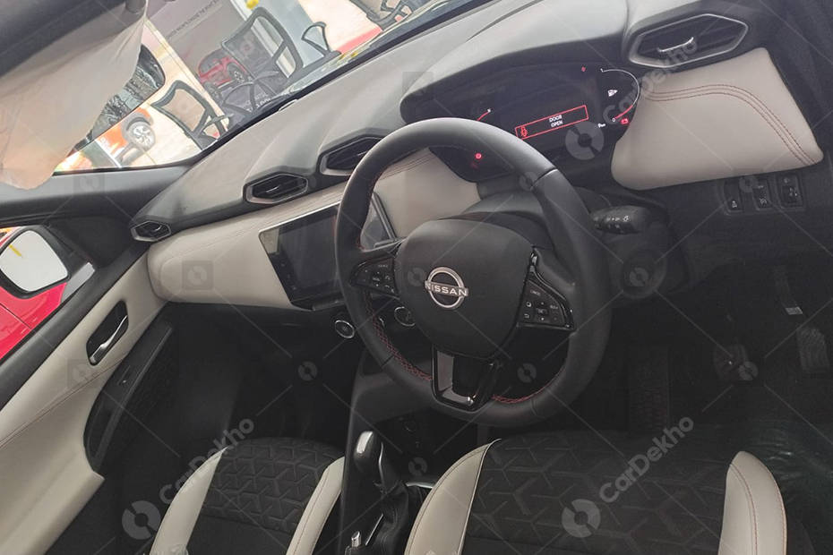 Nissan Magnite facelift Tekna variant with 8-inch touchscreen