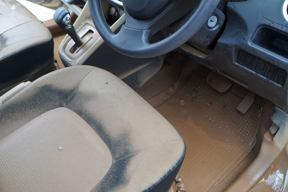 Feel The Car’s Fabric and Upholstery Feel The Car’s Fabric and Upholstery