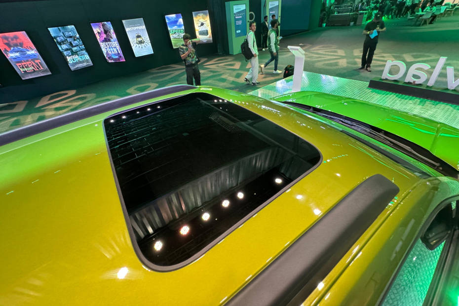 Skoda Kylaq single-pane sunroof