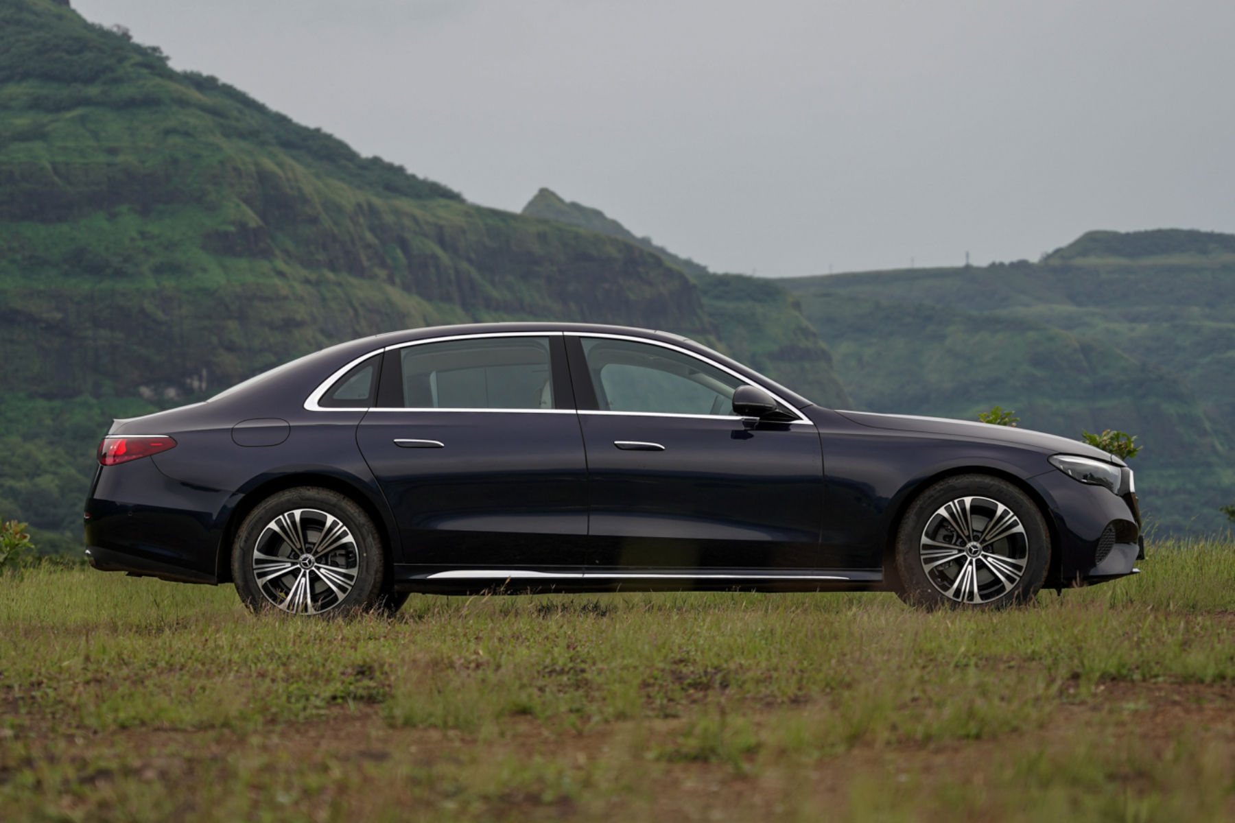 Mercedes-Benz E-Class Side