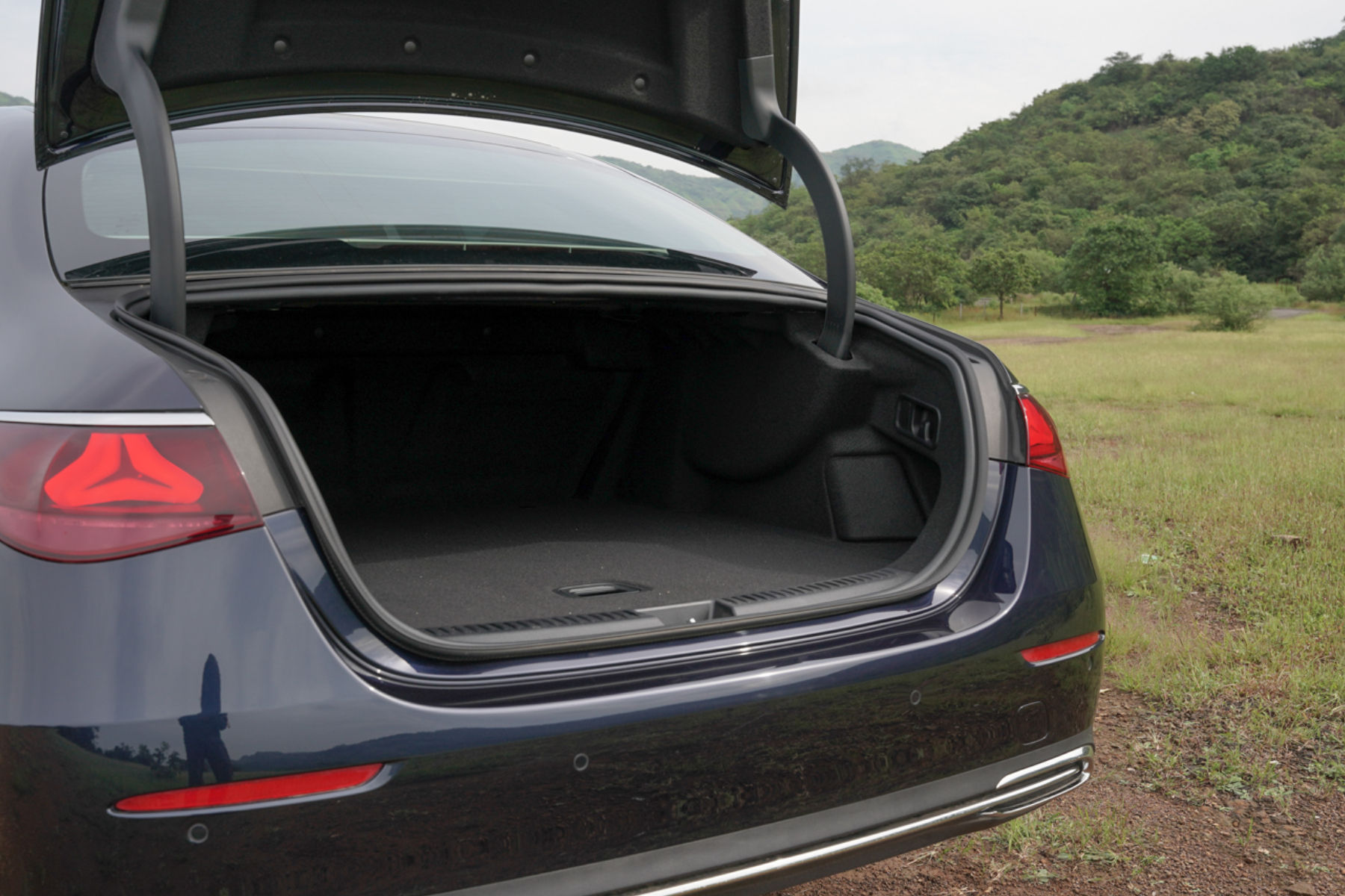 Mercedes-Benz E-Class Boot