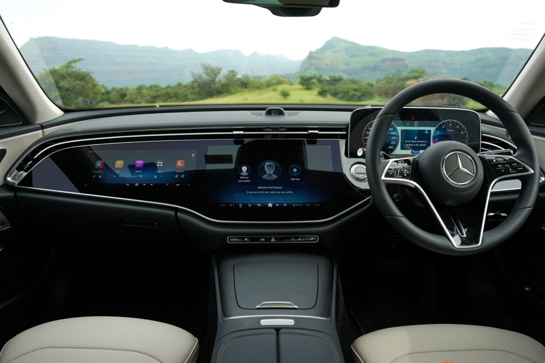 Mercedes-Benz E-Class Dashboard