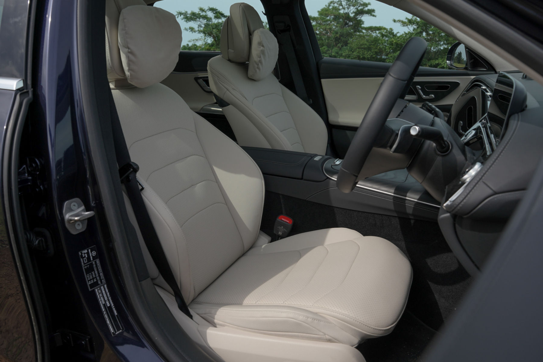 Mercedes-Benz E-Class Front Seats