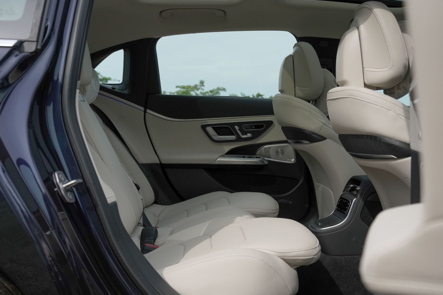 Mercedes-Benz E-Class Rear Seats