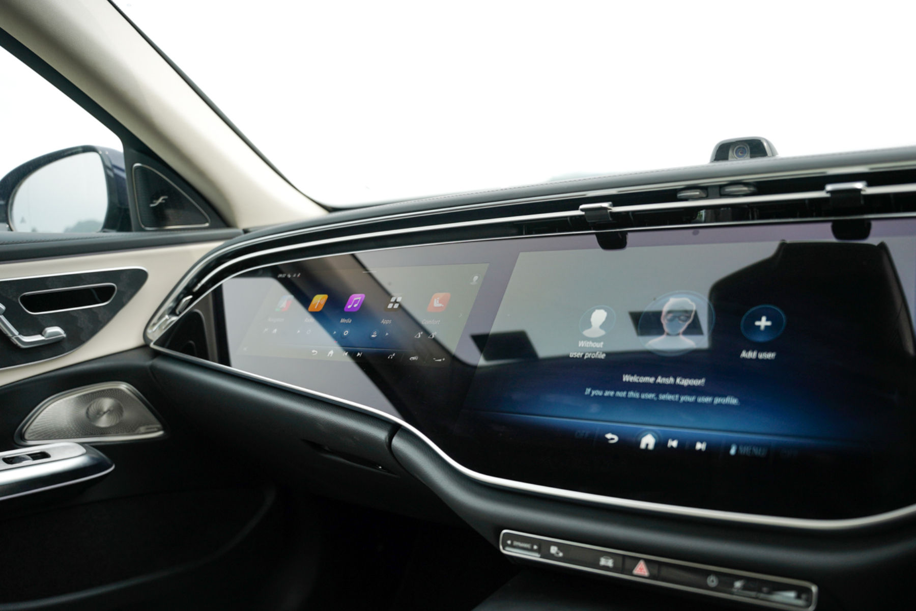 Mercedes-Benz E-Class Screens
