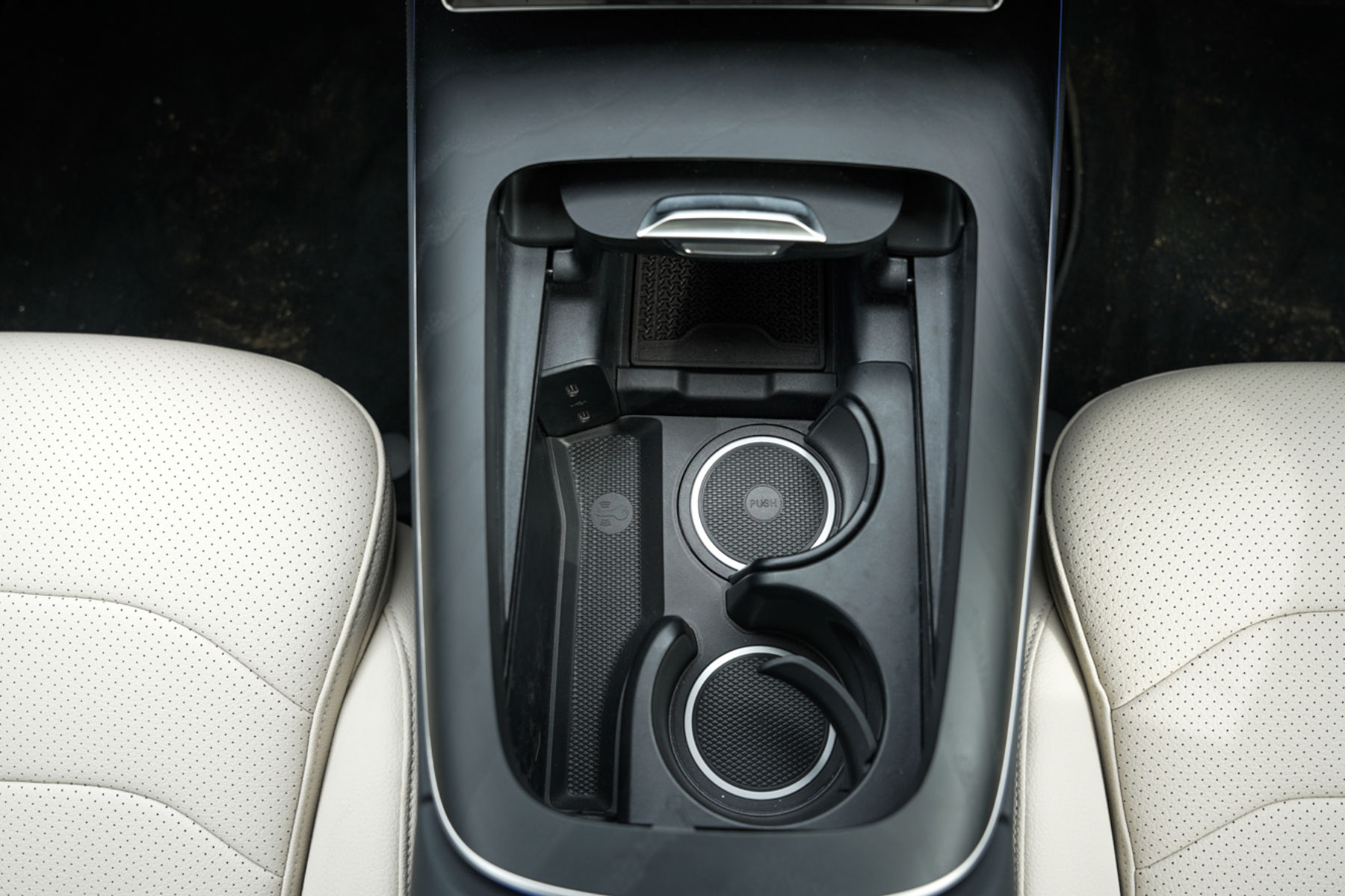 Mercedes-Benz E-Class Centre Console Storage