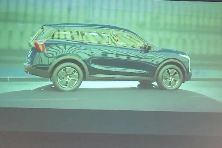 Mahindra XEV 7e (XUV700 EV) Design Leaked Ahead Of The Launch