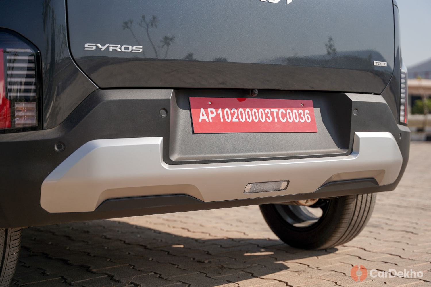 Kia Syros rear