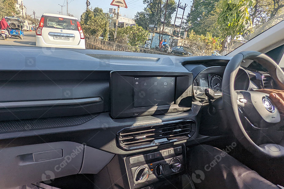 Skoda Kylaq Signature gets 7-inch touchscreen Skoda Kylaq Signature gets 7-inch touchscreen