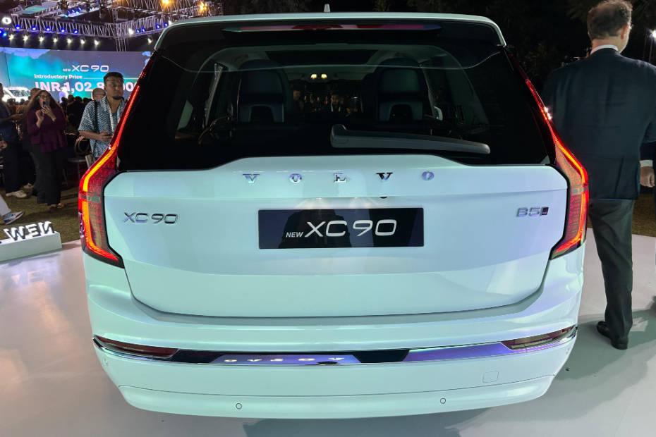 Volvo XC90 2025 rear