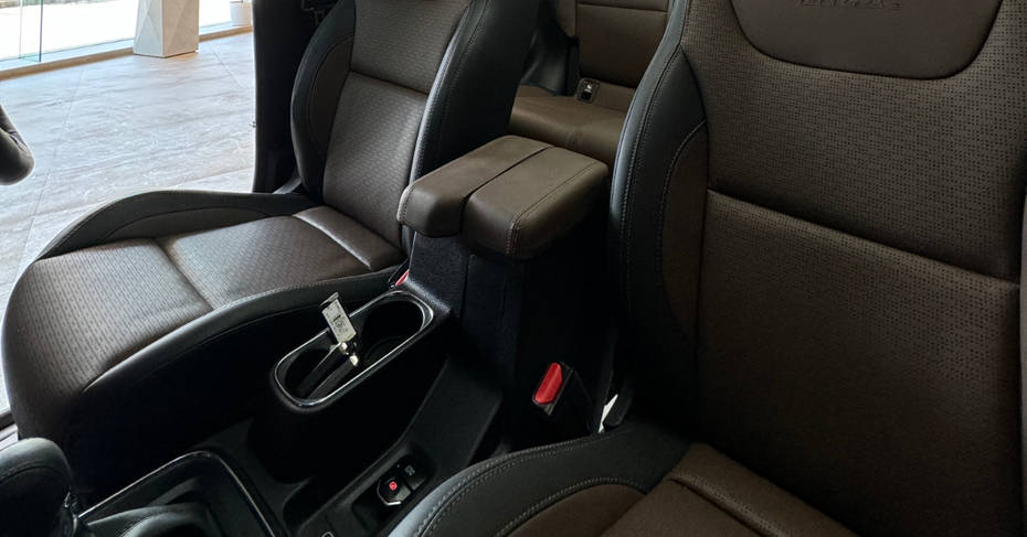 Mahindra Thar Roxx sliding armrest