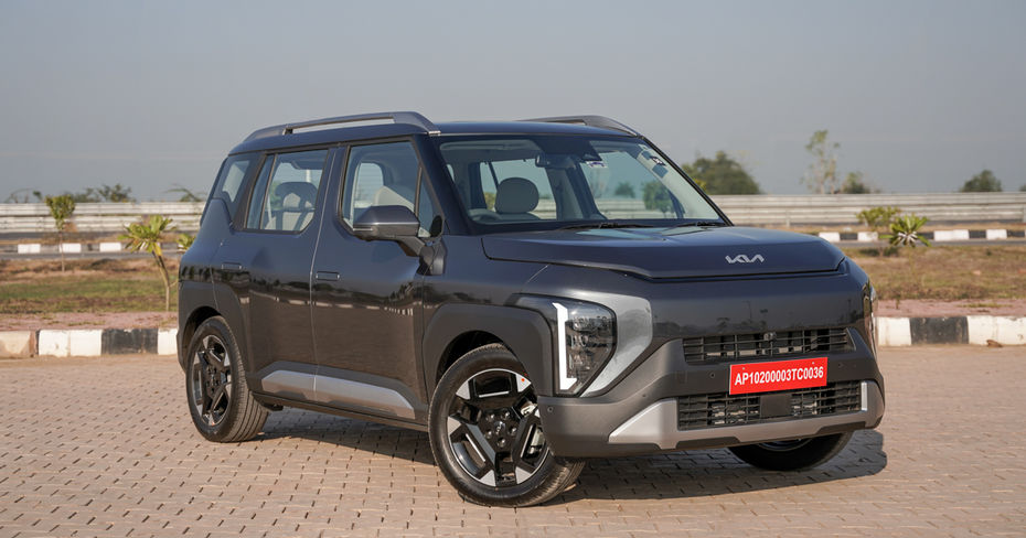 Kia Syros front